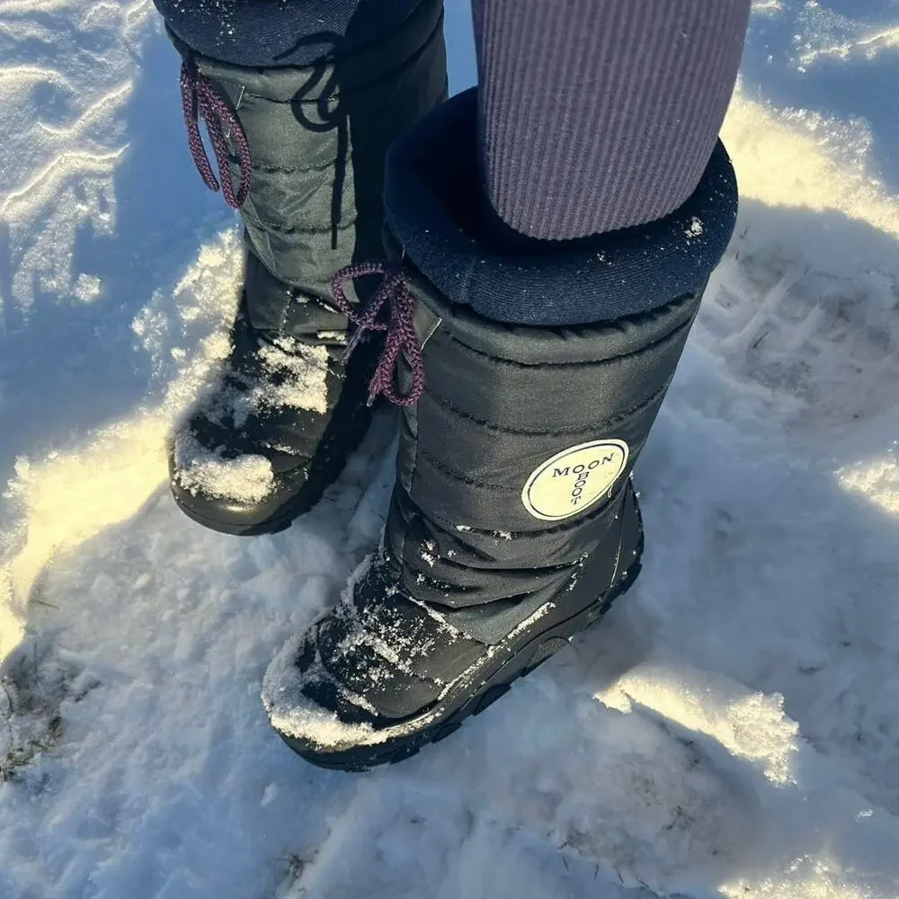 RARE VINTAGE MOON BOOTS, WOMEN'S SIZE 9, 10. Snow Ski Snowboard Shoes Navy Blue